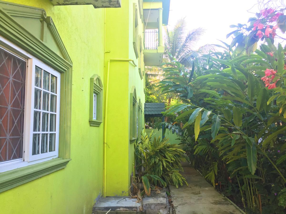 Yaad Hostel Montego Bay Buitenkant foto