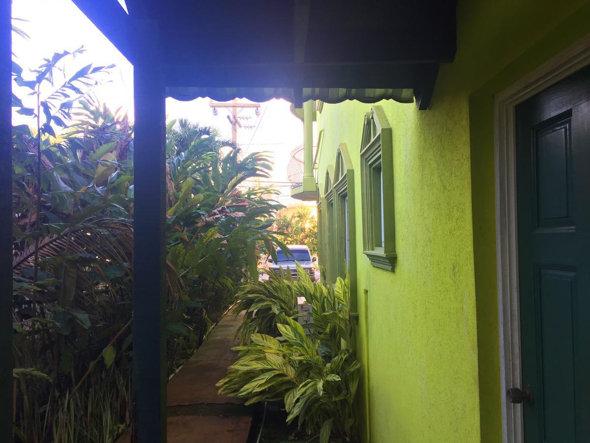 Yaad Hostel Montego Bay Buitenkant foto