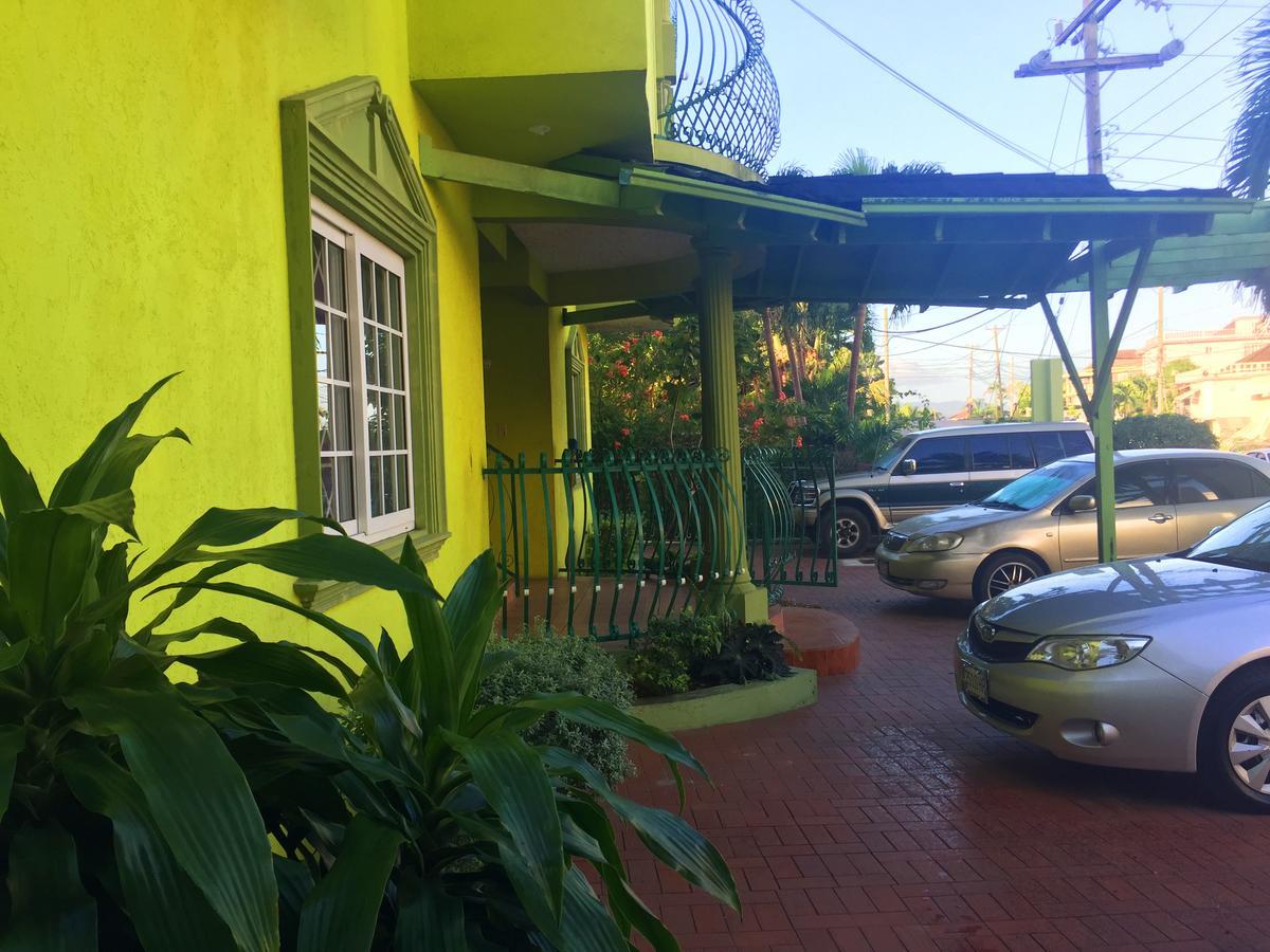 Yaad Hostel Montego Bay Buitenkant foto