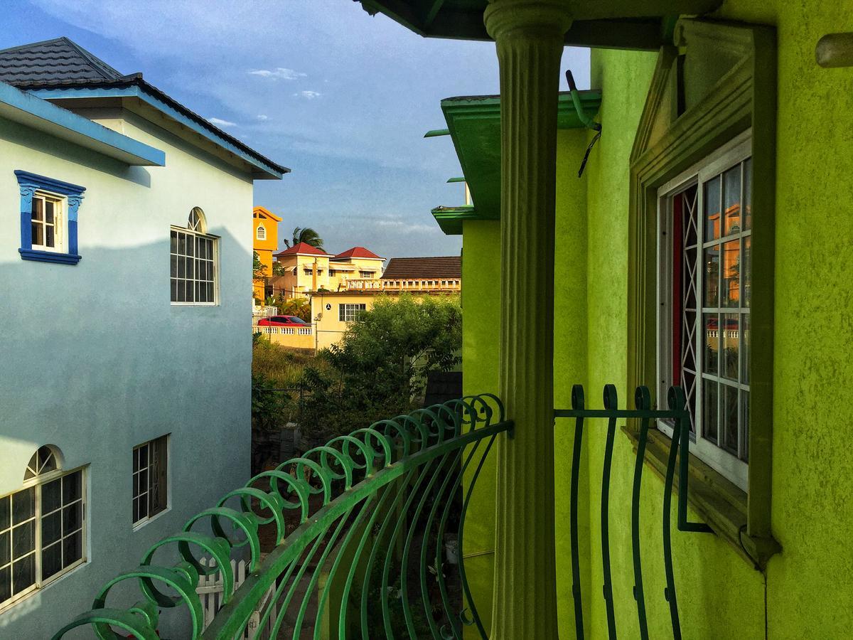 Yaad Hostel Montego Bay Buitenkant foto