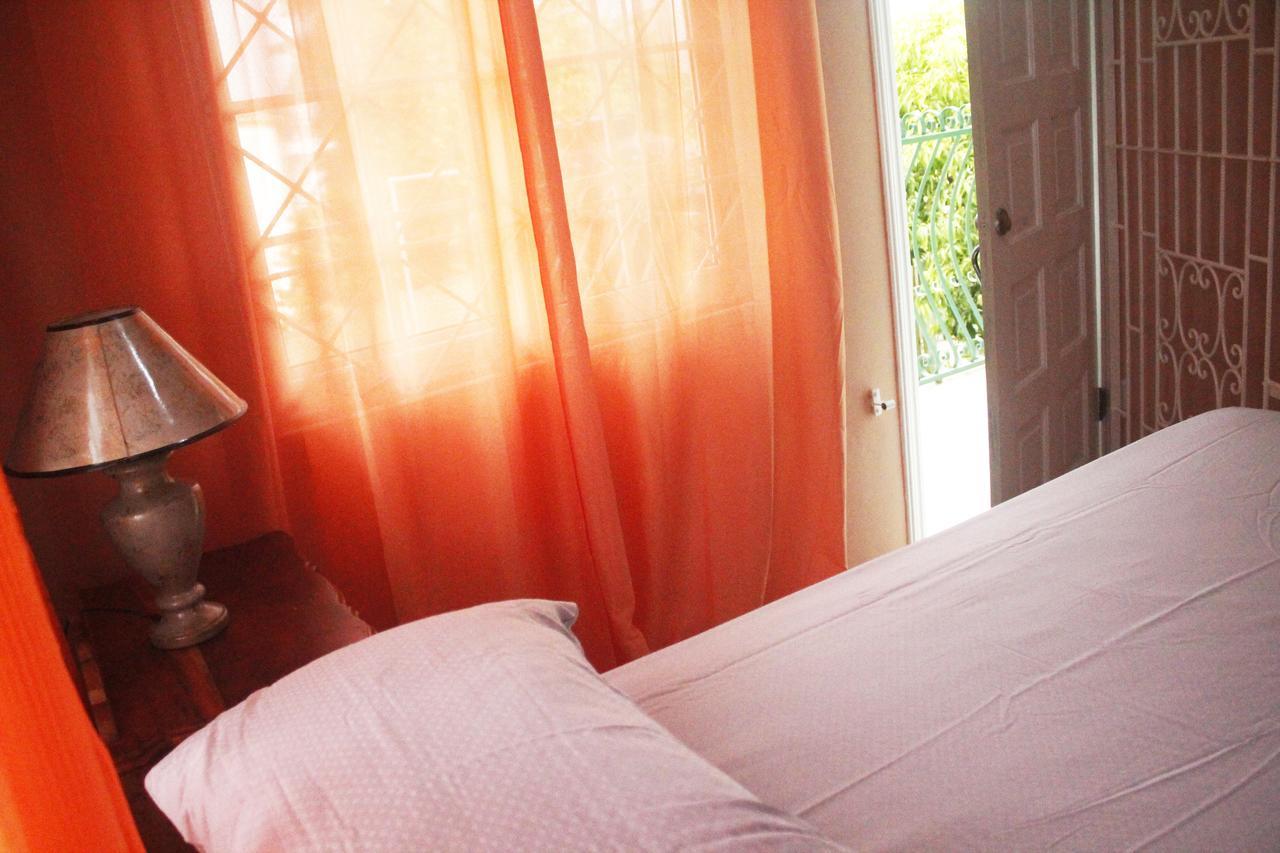 Yaad Hostel Montego Bay Buitenkant foto