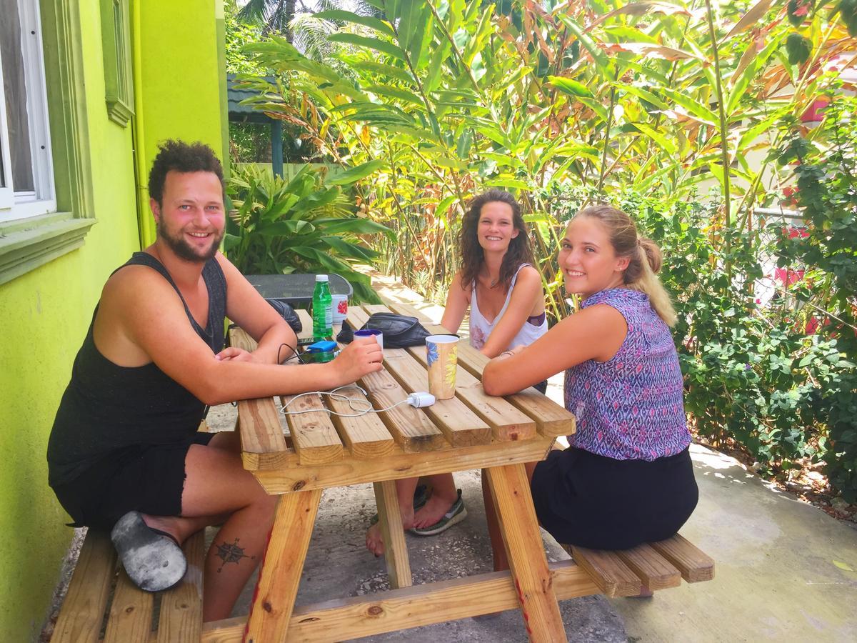Yaad Hostel Montego Bay Buitenkant foto