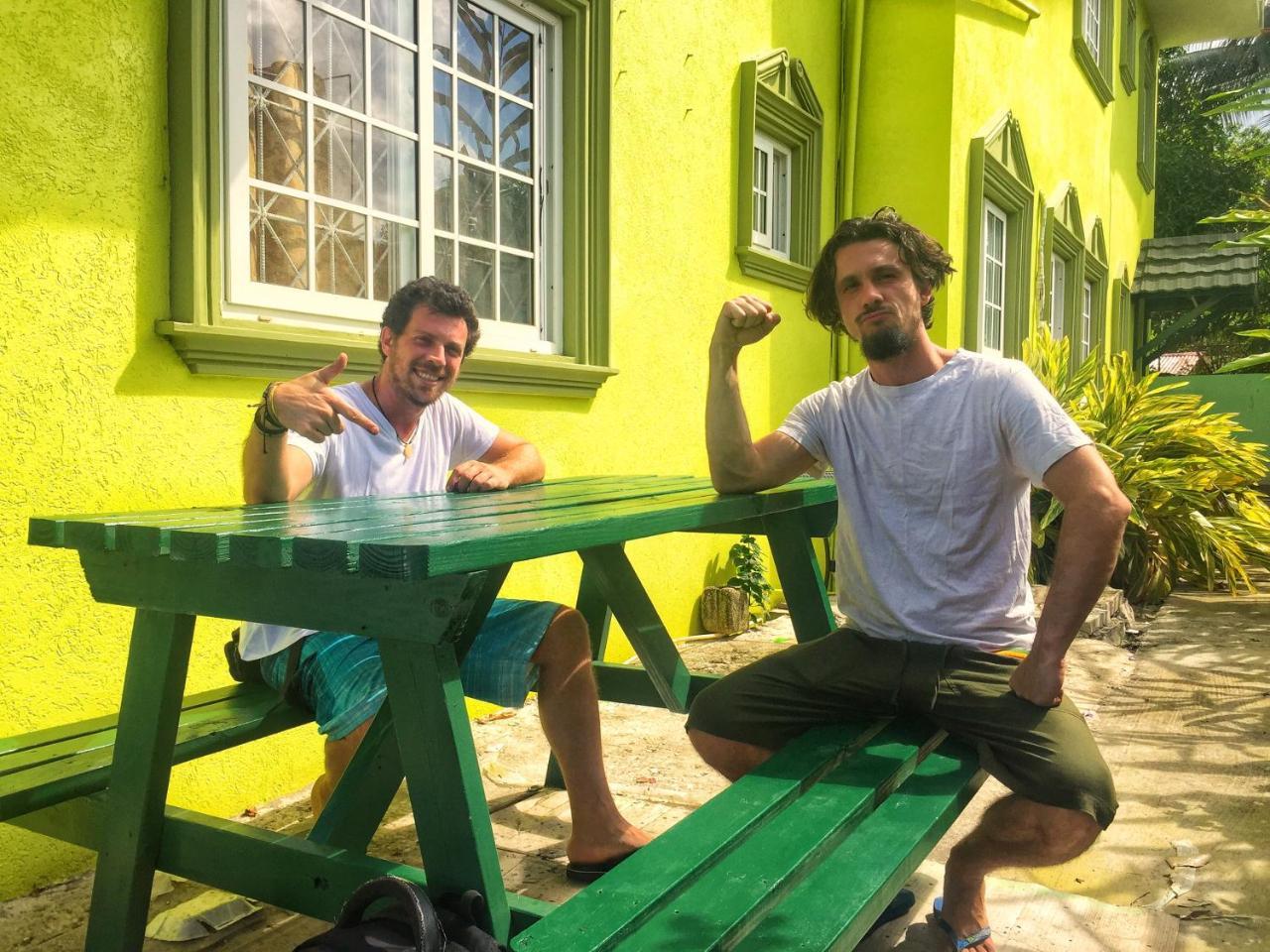 Yaad Hostel Montego Bay Buitenkant foto