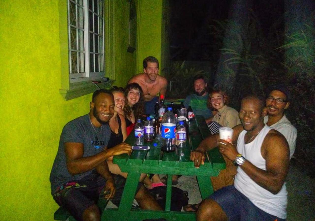 Yaad Hostel Montego Bay Buitenkant foto