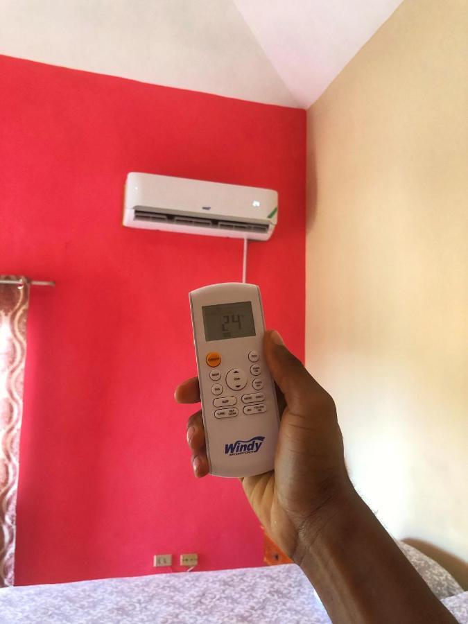 Yaad Hostel Montego Bay Buitenkant foto